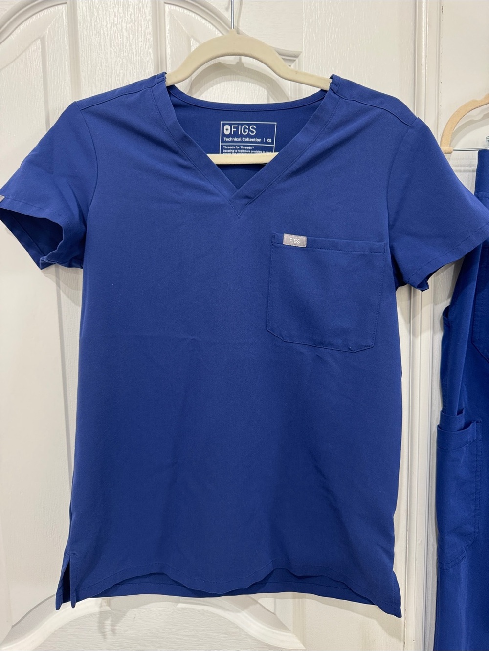 Figs Sapphire Catarina one pocket scrub top limited edition size XS